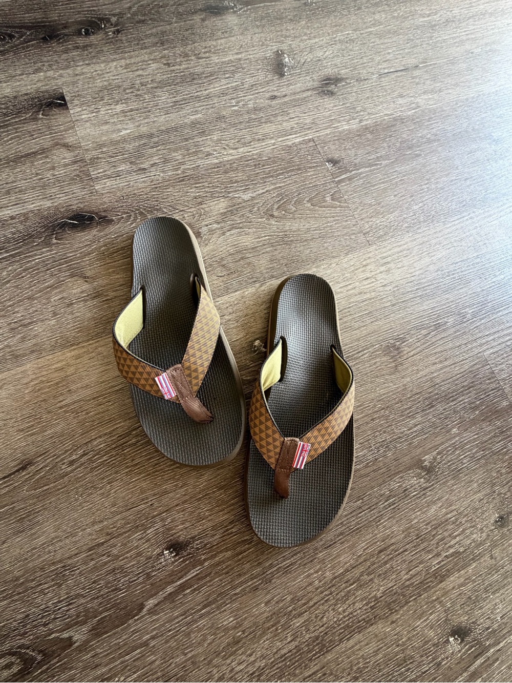 Scott Brown Patterned Men's Flip-Flop Sandals